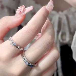 แหวนคู่ชุบแพลตตินั่มเรืองแสงในที่มืดสำหรับผู้ชายและผู้หญิง แหวนเปิดปรับขนาดได้ประดับเพชรซิร์คอน - Product Image 3