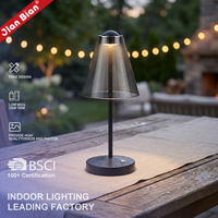 Lampe de table sans fil de luxe pour restaurant et patio, étanche IP54, rechargeable, à intensité variable en continu, avec abat-jour fumé, pour extérieur