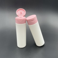 Bouteille de lotion rouge de couleur personnalisée flacon HDPE de 150ml avec bouchon à rabat contenant de lotion pour le corps gel douche pressé emballage cosmétique