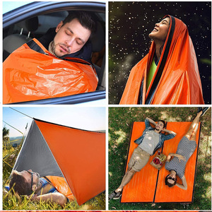 <span class=keywords><strong>Sac</strong></span> <span class=keywords><strong>de</strong></span> <span class=keywords><strong>couchage</strong></span> d'urgence <span class=keywords><strong>ultra</strong></span> imperméable en Mylar, couverture thermique légère, équipement <span class=keywords><strong>de</strong></span> survie pour garder au chaud lors du camping, <span class=keywords><strong>de</strong></span> la randonnée et des activités <span class=keywords><strong>de</strong></span> plein air - Product Image 3