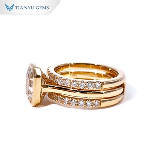 แหวนเพชรแล็บทรงมรกตสำหรับผู้หญิง Tianyu Gems ชุดสามวง ทองคำ 14K ทรงกรอบแบบคลาสสิก - Product Image 3