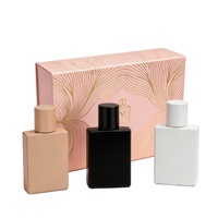 Boîtes d'emballage rectangulaires en papier rigide écologiques à impression personnalisée, logo en feuille d'or, flacons de parfum de 50 ml (usage cosmétique) CN