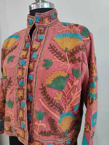 Veste Suzani brodée à la main exclusive, veste Suzani en coton, tissu TNT, veste bohème pour femmes, veste Suzani brodée SALT - Product Image 3