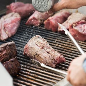Paquete de 2 rejillas de repuesto para parrilla de acero inoxidable de 19.5 x 25.5 pulgadas, compatibles con las rejillas de cocción <span class=keywords><strong>Weber</strong></span> Genesis serie 300 - Product Image 2