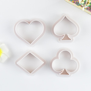 Nuevo Producto, Juego de 4 Utensilios de Cocina de Simulación de Póker, Herramientas de Decoración de Pasteles de Fondant de Plástico, Venta Directa de Fábrica - Product Image 4