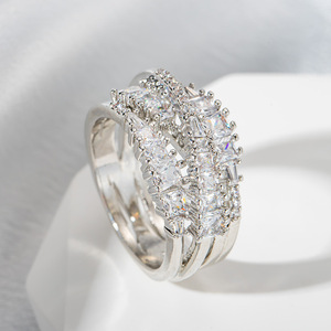 Anello a Croce con Fiocco di Neve in Lega Placcata Oro 18K, Argento con Zirconi Incastonati, Anelli Geometrici Impilabili Unisex CNAS - Product Image 2