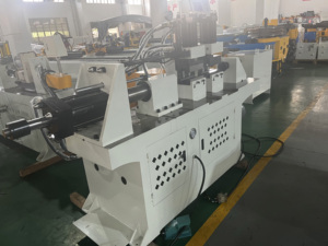 Macchina per la formatura dell'estremità del tubo del tubo TM40NC di alta qualità per la riduzione, l'espansione e la svasatura - Product Image 6