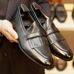 Mocassins à pampilles en cuir noir pour hommes, à enfiler, à bout pointu, chaussures habillées formelles pour mariage et bureau - Product Image 1