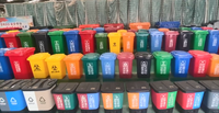 Bac de rangement en plastique perforé pliable de 120 litres en HDPE avec roues, empilable, recyclable, couleur orange