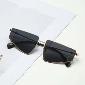 Lunettes de soleil de style nouveau 2019 pour femmes et hommes, lunettes de soleil punk, monture en métal - Product Image 3