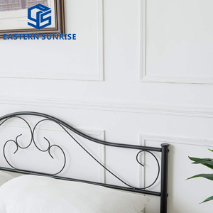 Cadre de lit en métal au design simple <span class=keywords><strong>pour</strong></span> la location, idéal <span class=keywords><strong>pour</strong></span> salon, hôtel, <span class=keywords><strong>chambre</strong></span> <span class=keywords><strong>à</strong></span> coucher, appartement - Product Image 5