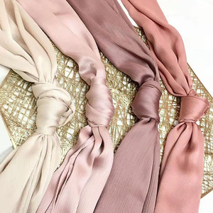 Direkt aus Malaysia Benutzer definierte hochwertige Chiffon Satin Hijab New Fashion Plissee Sunny Schal/Schal Soft Printed Pattern Logo - Product Image 3