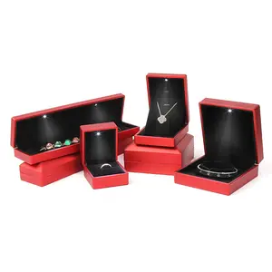 Jewelry Insert 2023 Empty Hard Plastic LED Light Jewelry Box Earring Jewelry Set Necklace With Logo