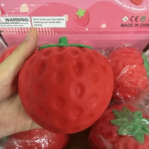 Jouet anti-stress géant créatif en forme de fraise, balle anti-frustration extra large en forme de fruit, jouet en caoutchouc souple pour enfants, fabricant - Product Image 2