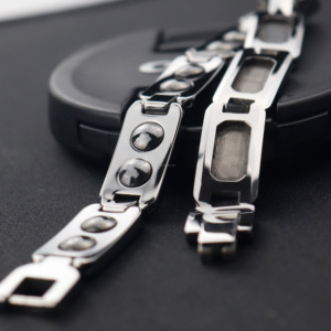 Poya – <span class=keywords><strong>Bracelet</strong></span> en tungstène vierge <span class=keywords><strong>avec</strong></span> aimants, incrustations personnalisées en bois d'<span class=keywords><strong>opale</strong></span> et météorite - Product Image 2