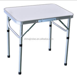 <span class=keywords><strong>Valise</strong></span> pliée centrale en aluminium de 2 pieds <span class=keywords><strong>Petite</strong></span> <span class=keywords><strong>table</strong></span> portable avec filet <span class=keywords><strong>Table</strong></span> de <span class=keywords><strong>camping</strong></span> légère Mini <span class=keywords><strong>table</strong></span> de pique-nique en métal pour l'extérieur - Product Image 6