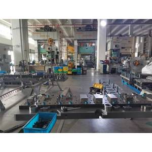 Machine de soudage robotisée industrielle CROBOT pour tôles en alliage d'aluminium avec soudage à l'arc argon et source d'énergie laser - Product Image 4