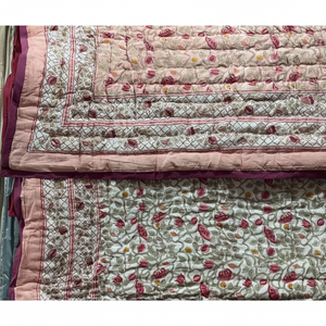 Couverture Kantha de luxe de qualité supérieure, motif Jaipuri, couverture en coton imprimée à la main, motif ethnique imprimé à la main, pour la décoration d'hôtel - Product Image 1