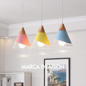 Lámpara colgante de madera tallada rústica simple con jaula de pájaros, lámpara de araña decorativa moderna para el hogar - Product Image 3