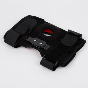 Genouillère noire ultra-douce à haute protection et facile à porter avec charnière en aluminium pour activités extérieures - Product Image 5
