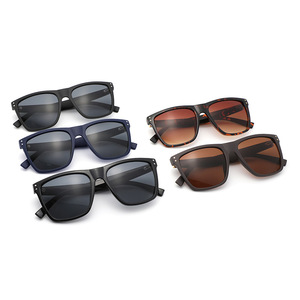 Nuevas Gafas de Sol UV400 con Marco Cuadrado Negro, Unisex, Protección Solar, para Pesca, Viajes y Actividades al Aire Libre, Hechas en Wenzhou, Modelo 4379 - Product Image 4