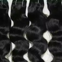 Vente en gros d'extensions de cheveux bouclés cambodgiens bruts de qualité supérieure Double trame de cheveux en vrac pour un volume naturel épais style cheveux humains