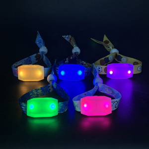 SUNJET nouveau produit 433 DMX télécommandé RVB LED Bracelet Festival lampe de poche tissu Led Bracelet pour événement - Product Image 4