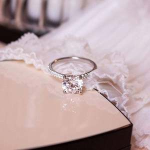 Bague de fiançailles luxueuse en argent S925, bague ronde sertie de zircon, bague de mariage pour femmes - Product Image 4