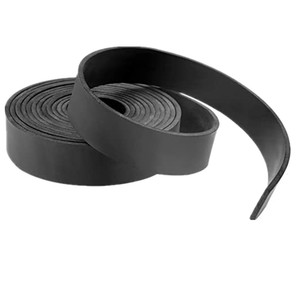 Rouleaux de jupe en <span class=keywords><strong>caoutchouc</strong></span> chloroprène solide pour revêtement de sol Résistant à la chaleur/huile/acides Disponible en épaisseur de 2mm et 3mm - Product Image 1