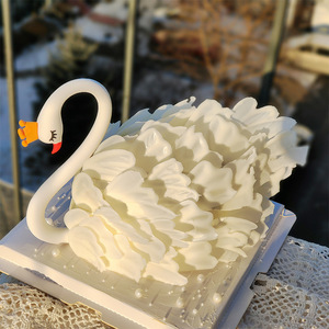 Soft Vinyl 3D Swan Neck <b>Cake</b> Decor Heart Shape Black White Pink Reusable Valentine'S Day <b>Cake</b> <b>Decorating</b> <b>Supplies</b> - Product Image 4