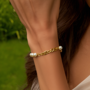 สร้อยข้อมือแฟชั่นแบบโซ่ประดับมุกและสแตนเลสชุบทองสำหรับผู้หญิง - Product Image 3