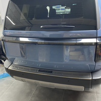 Nouveau design DJZG : Feu arrière de style mode à traversée continue pour Toyota LC250 – Accessoires extérieurs de voiture