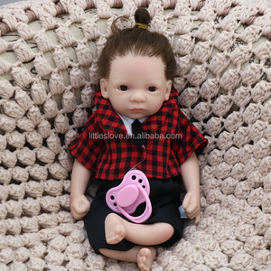 Nuevo estilo, muñeca <span class=keywords><strong>de</strong></span> <span class=keywords><strong>silicona</strong></span> en miniatura <span class=keywords><strong>de</strong></span> 11 pulgadas, muñeca <span class=keywords><strong>de</strong></span> moda realista <span class=keywords><strong>con</strong></span> <span class=keywords><strong>ojos</strong></span> <span class=keywords><strong>abiertos</strong></span> y juguete <span class=keywords><strong>de</strong></span> pelo largo para niños - Product Image 1