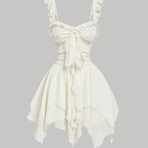 Robe asymétrique style français à col cœur, avec nœud en dentelle, ourlet à volants, bretelles spaghetti et taille cintrée, couleur unie - Product Image 1