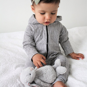 Mono de bebé de algodón de bambú orgánico con media capucha <span class=keywords><strong>y</strong></span> cremallera, pelele personalizado para recién nacido, ropa de dormir para bebé, ropa de bebé. - Product Image 6