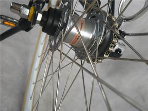 Vélo de ville vintage classique à 3 vitesses pour femmes, vélo hollandais populaire, vélo rétro droit d'<span class=keywords><strong>Amsterdam</strong></span> avec un panier en osier - Product Image 4