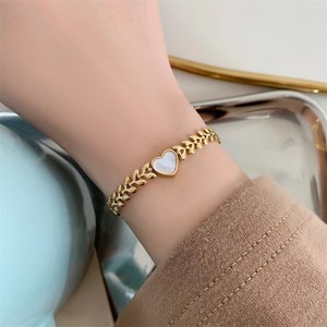 Pulsera de <span class=keywords><strong>Corazón</strong></span> Chapada en Oro de 18K, Pulsera de Acero Inoxidable para Mujer, Moderna y Versátil, Venta al Por Mayor - Product Image 2