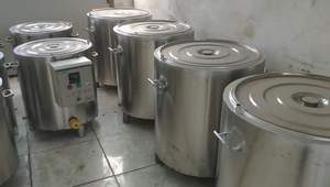 Machine de remplissage automatique de cire liquide industrielle en acier inoxydable, équipement de fabrication de bougies, fondoir électrique pour paraffine et cire d'abeille - Product Image 4