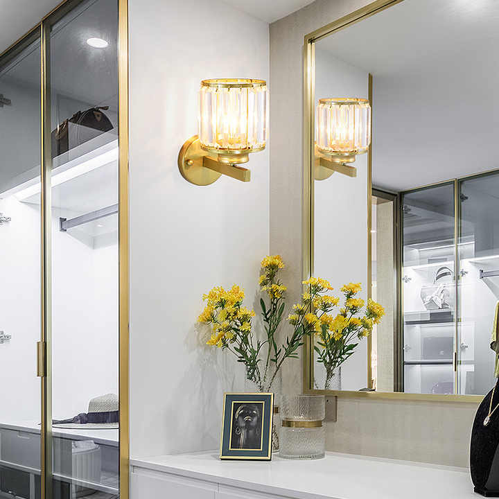 New Modern Luxury Gold Crystal Lighting Hot Selling Wall Lamp Iron Arm Hotel Meeting Living Room Bedroom Wall Light