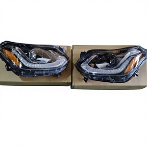 Accessoires automobiles pour <span class=keywords><strong>Mercedes</strong></span>-<span class=keywords><strong>Benz</strong></span> ML166 Phare avant 2010-2013 Vente en gros Phare au xénon 6000K 70W 6000 Lumens Nuit - Product Image 1