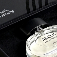 Boîte à parfum rigide de luxe sur mesure, style livre blanc magnétique, avec insert intégré, pour emballage cadeau de parfum