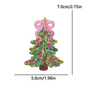 Patch brodé thermocollant motif sapin de Noël pour vêtements, sacs et décoration de jeans - Product Image 4