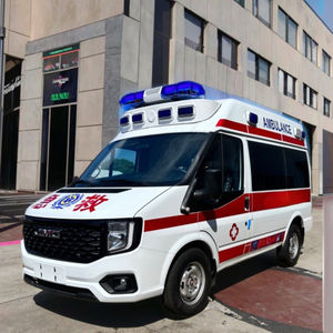 Ambulance de transport à haute puissance, à transmission manuelle, à toit moyen-haut, à essieu court, neuve, diesel, pour les secours médicaux d'urgence - Product Image 6