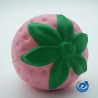 Jouet anti-stress mignon en forme de fraise, en mousse PU souple, à remontée lente, pour enfants et adultes