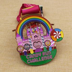 Médaille professionnelle personnalisée en émail doux arc-en-ciel paillettes bonbons course défi avec château - Product Image 3
