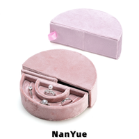 Boîte à bijoux en velours en gros, nouvelle collection, avec logo personnalisé, semi-circulaire, portable, pour voyage, rangement de bagues, coffret cadeau, emballage de bijoux de fiançailles
