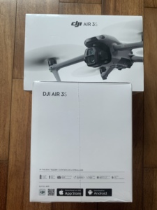โดรนรุ่น Original <span class=keywords><strong>Air</strong></span> 3S Fly More Combo กล้องหลัก CMOS ขนาด 1 นิ้ว 14 สต็อป ขนาดพิกเซลใหญ่ 3.2μm บันทึกภาพทิวทัศน์ขนาดใหญ่ทั้งกลางวันและกลางคืน - Product Image 2