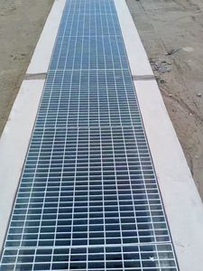 Caillebotis en acier moderne en acier au carbone lourd de haute qualité de nouveau style - Product Image 4