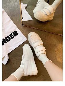 Zapatillas Blancas con Diseño de Cinta Adhesiva para Mujer, Estilo de Moda Primavera-Otoño 2026, Zapatos de Plataforma con Suela Gruesa para Estudiantes - Product Image 6