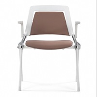 Chaise empilable commerciale en gros, chaise de bureau à dossier en maille respirante pour événements, salles de formation et grandes salles